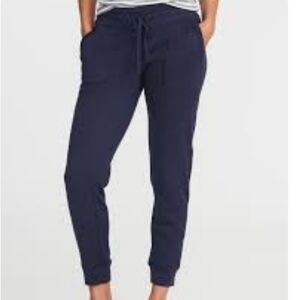 Mid-Rise Jogger